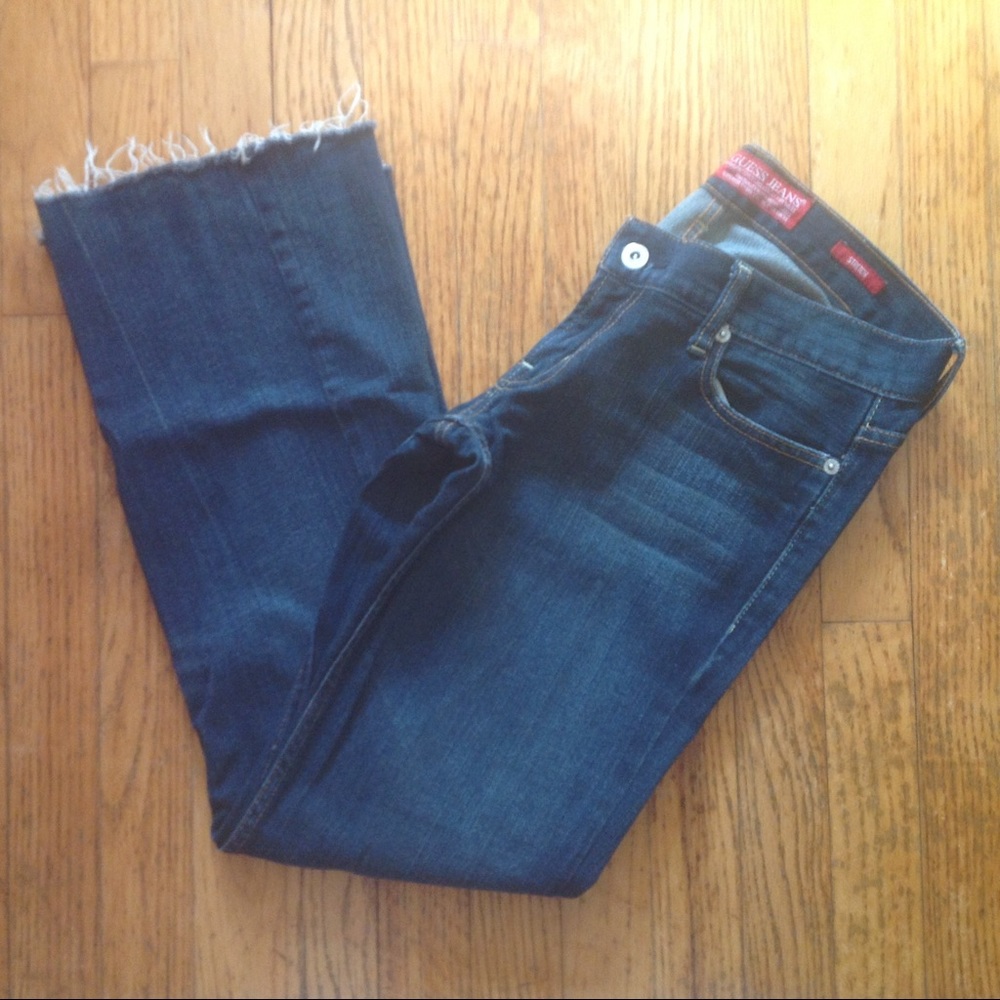 Size 27 GUESS boot cut stretch jeans
